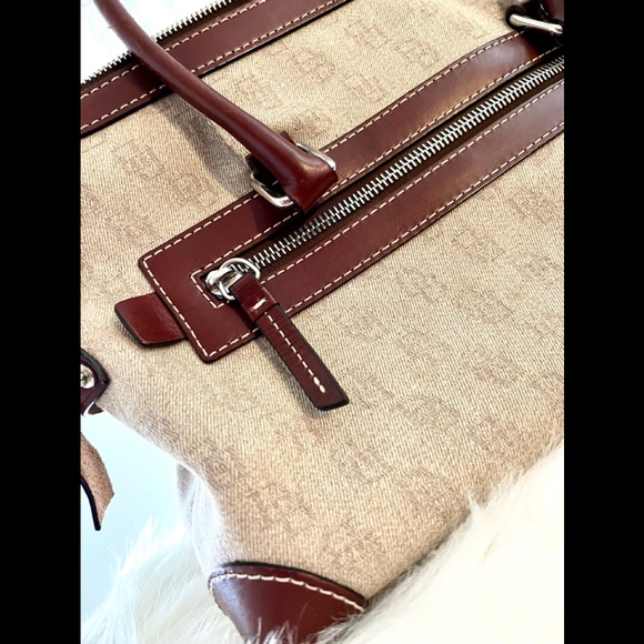 NWOT Dooney & Bourke Taupe Leather Double Pocket Tote Satchel Bag Hp65c - Picture 7 of 10